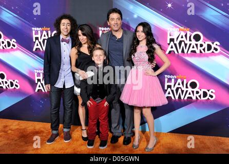 Ramy Yousseff, Alanna Ubach, Jackson Brundge, Scott Baio, Ryan Newman di presenze per Teen Nick Halo Awards, Hollywood Palladium, Los Angeles, CA Novembre 17, 2012. Foto di: Dee Cercone/Everett Collection Foto Stock