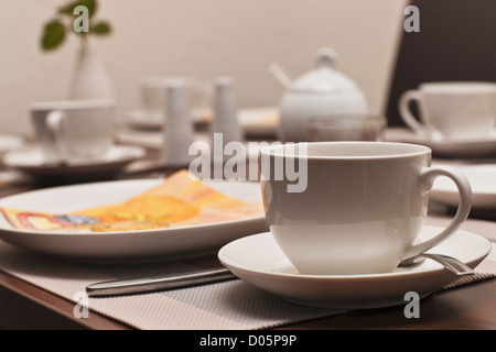 Detailansicht eines Frühstückstisches | Dettaglio foto di un tavolo per la colazione Foto Stock