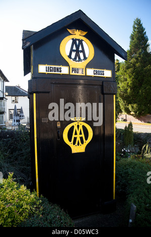 Un vecchio AA casella Telefono a Eardisland village, Herefordshire UK Foto Stock