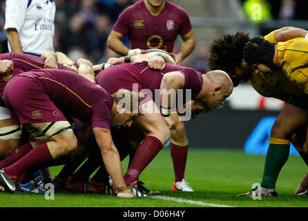 CHRIS ROBSHAW & DAN COLE IN TH ENGLAND V AUSTRALIA RU TWICKENHAM MIDDLESEX INGHILTERRA 17 Novembre 2012 Foto Stock