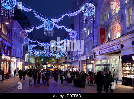 L annuale Birmingham Frankfurt Mercatino di Natale. È il più grande all'aperto il mercato di Natale nel Regno Unito. Foto Stock