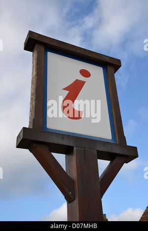 Stratford-upon-Avon Visitor Information Centre segno, ponte piedi, Stratford-upon-Avon, Warwickshire, Inghilterra, Regno Unito Foto Stock