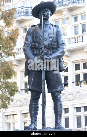 Soldato Gurkha Statua in Londra Foto Stock