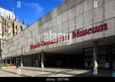 Museo Roemisch-Germanisches am Roncalliplatz in Koeln am Rhein, Renania settentrionale-Vestfalia Foto Stock