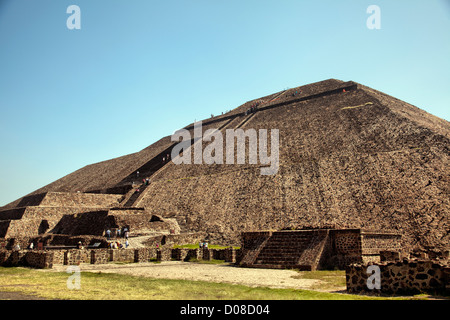 La Piramide del Sole a Teotihuacan in Messico Foto Stock