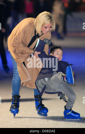 Nicola McLean Winter Wonderland di Hyde Park - anteprima VIP IL REGNO UNITO il più grande festival invernale. Include il tradizionale Natale Foto Stock