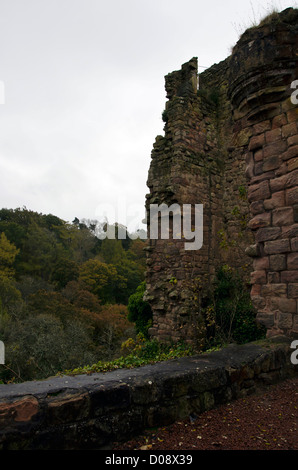 I resti del Castello di Roslin in Roslin Glen, Midlothian, Scozia. Foto Stock