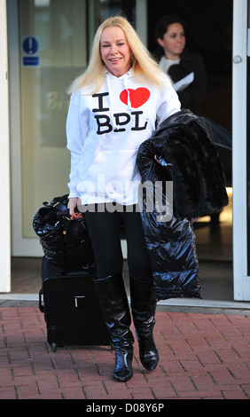 Pamela Stephenson 'Strictly venire Dancing' stelle lasciando loro hotel in Blackpool Blackpool, Inghilterra Foto Stock