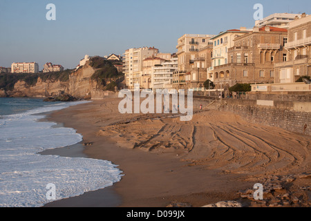 Tramonto sulla spiaggia Miramar Biarritz paese basco PYRENEES-ATLANTIQUES (64) AQUITAINE FRANCIA Foto Stock