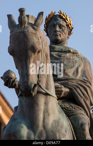 Statua equestre di Napoleone Bonaparte (1769-1821) imperatore francese nato a Ajaccio Ajaccio Corsica del sud (2A) Francia France Foto Stock