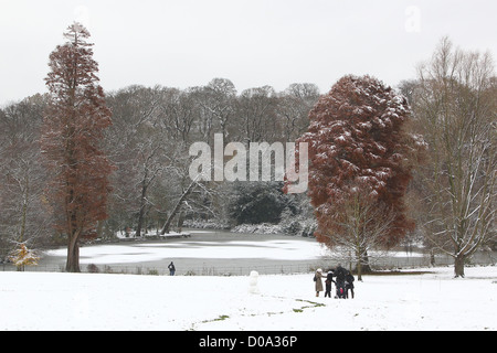 Sw scene in rth di Hampstead a Londra. L'ultima volta che il Regno Unito ha visto una diffusa sw in vember era . London Inghilterra England Foto Stock