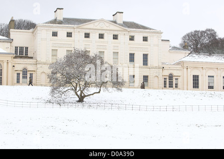Kenwood House Snow scene in Hampstead, Londra Nord. L'ultima volta che il Regno Unito ha visto la neve diffusa nel mese di novembre è stato 1993. Londra, Foto Stock