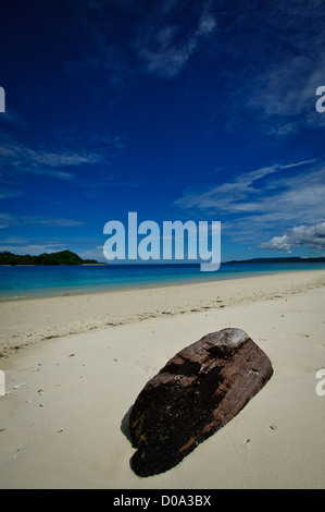 La spiaggia di sabbia bianca di Aloita isola in Mentawai, a ovest di Sumatra, Indonesia. Una gemma nell Oceano indiano Foto Stock