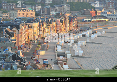 Vista generale del lungomare e la spiaggia meri-LES-BAINS SOMME (80) FRANCIA Foto Stock