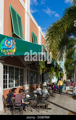 Il marciapiede ristorante sul lago Avenue nel centro storico di Lake Worth, County, Treasure Coast, Florida, Stati Uniti d'America Foto Stock