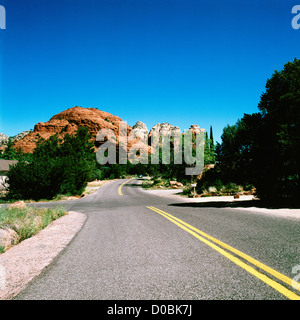 Sedona, in Arizona, Stati Uniti d'America - "POT del caffè Rock', un insolito roccia arenaria formazione nella Red Rock Country Foto Stock