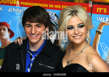 Lucas Cruikshank, Pixie Lott "Fred: il film' una speciale proiezione e photocall tenutosi presso la Vue West End. Londra, Inghilterra - Foto Stock