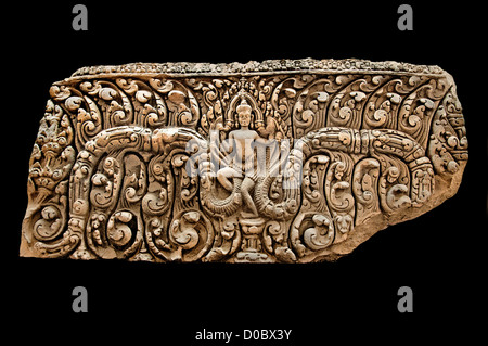 Architrave in pietra di stile Baphuon dell'XI secolo, khmer, Krishna che uccide il Naga multi-cefalo Kaliya, Prasat Phanom Rung, Museo Nazionale di Bangkok Foto Stock