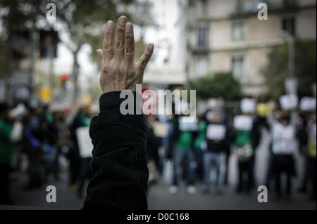 Barcellona, Spagna. Il 22 novembre 2012. Protesta contro ipoteca e le procedure di sfratto di UCI - Banco Santander banca di credito-. Credito: esteban mora / Alamy Live News Foto Stock