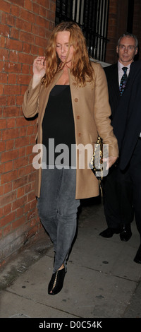 Stella McCartney, presso il Santuario di Maria McCartney Book Launch Party a Michael Hoppen Gallery di Londra, Inghilterra - 21.10.10 Foto Stock