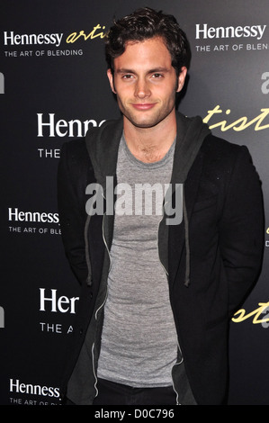 Penn Badgely il quinto annuale Hennessy artistica Tour - Gli arrivi di New York City, Stati Uniti d'America - 14.10.10 Foto Stock