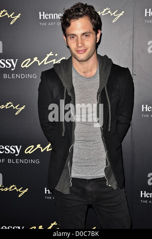 Penn Badgely il quinto annuale Hennessy artistica Tour - Gli arrivi di New York City, Stati Uniti d'America - 14.10.10 Foto Stock