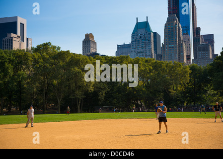 Baseball gioco in Central Park di New York Foto Stock