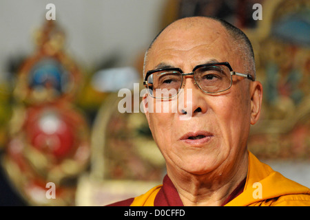 Sua Santità il XIV Dalai Lama Tenzin Gyatso, assiste la dedizione del popolo tibetano Canadian Cultural Center. Toronto, Foto Stock