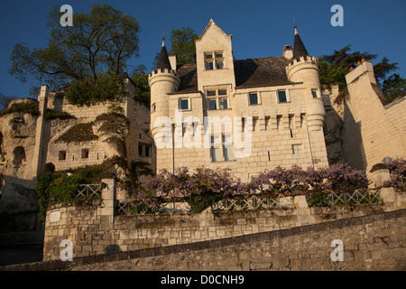 CHATEAU DE LA VIGNOLE del XV secolo sede del paese che secondo la leggenda fu residenza MARGUERITE D'ANJOU SOUZAY Maine-et-Loire Foto Stock