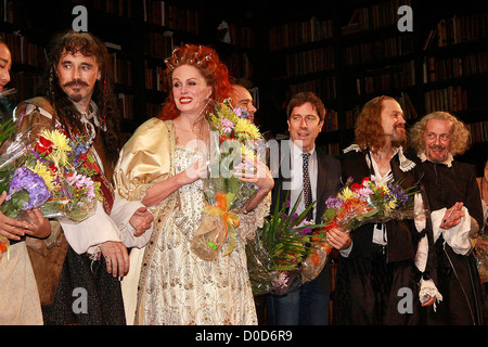 Mark Rylance, Joanna Lumley, Matthew Warchus, David Hirson, David Hyde Pierce, Stephen Ouimette apertura notturna del Broadway Foto Stock