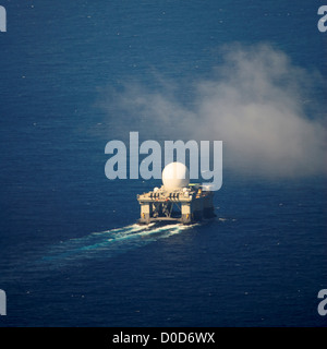 Mare basato in banda X componente Radar balistici usa il sistema di difesa missilistica semoventi mobili flottante stazione radar in modo in Foto Stock