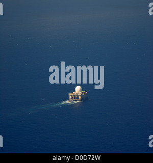 Mare basato in banda X componente Radar balistici usa il sistema di difesa missilistica semoventi mobili flottante stazione radar in modo in Foto Stock