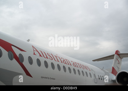 Un piano da frecce austriaco è in attesa per la partenza il 3 ottobre 2012 a Stoccarda, in Germania. Foto Stock