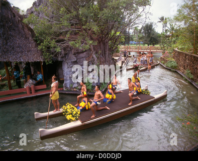 Stati Uniti d'America, Hawaii, Oahu, Laie, Centro Culturale Polinesiano, rievocazione delle Lunghe Canoe, Foto Stock