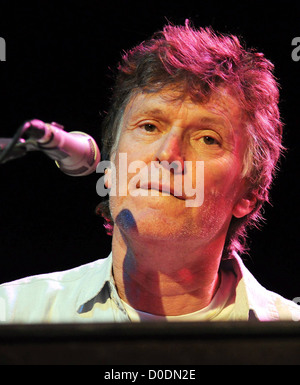 Steve Winwood performing live presso il teatro Olimpia Dublin, Irlanda - 25.10.10 Foto Stock