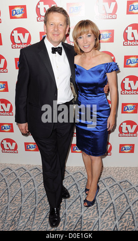 Bill Turnbull e Sian Williams, TV Choice Awards 2010 presso il Dorchester arrivi - Londra, Inghilterra - 06.09.10 Foto Stock