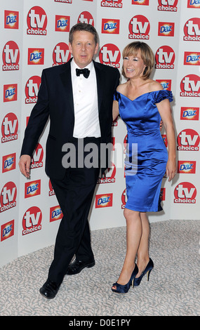 Bill Turnbull e Sian Williams, TV Choice Awards 2010 presso il Dorchester - Arrivi. Londra, Inghilterra - 06.09.10 Foto Stock