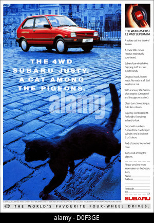 Originale degli anni ottanta per la pubblicità a mezzo stampa dal consumatore inglese magazine pubblicità Subaru Justy 4x4 supermini car Foto Stock