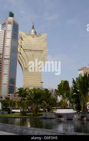 Cina, Macau, Guangdong Sheng provincia, città di Zhuhai Shi. Grand Lisboa Hotel & Casino. Foto Stock