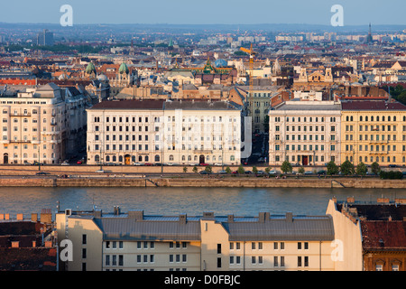 Città di budapest al tramonto in Ungheria. Foto Stock