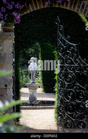 Colori autunnali nei giardini di RBG Kew Wakehurst Place in West Sussex Regno Unito. Foto Stock