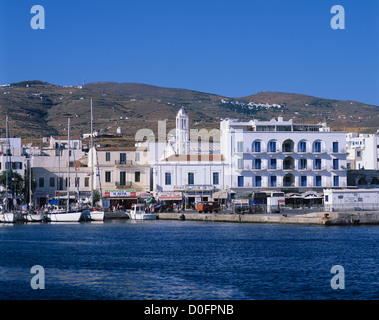 Vista di Andros, l'isola più settentrionale del Greco arcipelago delle Cicladi, Grecia, Europa Foto Stock