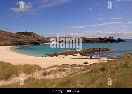 Regno Unito Scozia Highland Sutherland Clachtoll Bay a Stoer e allo spiedo Rock vicino Lochinvar Foto Stock