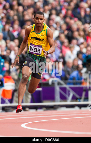 Warren Weir (JAM) concorrenti negli uomini della 100m 1° round all'Olimpiadi estive, Londra 2012 Foto Stock