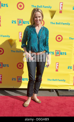 Melora Hardin Arts amare le famiglie si riuniscono a esprimere te stesso Barker Hangar di Santa Monica Airport Santa Monica CA USA nov. Foto Stock