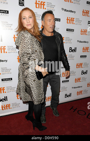 Patti Scialfa e Bruce Springsteen la trentacinquesima Toronto International Film Festival - "promessa: la realizzazione delle tenebre sul bordo Foto Stock