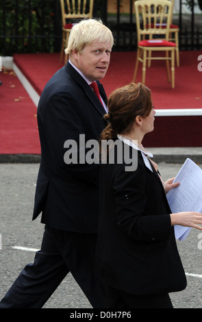 Il sindaco Boris Johnson Sir Keith Park memorial inaugurazione svoltasi a Waterloo Place. Londra, Inghilterra Foto Stock