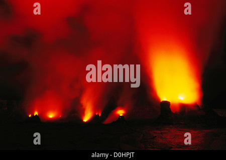 In eruzione conetti eruttivi in Pu'u'O'o sfiato Foto Stock