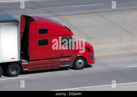 Red carrello di accelerare l'autostrada Foto Stock