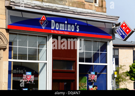 Un Domino's Pizza da asporto negozio di alimentari in Scozia, Regno Unito Foto Stock